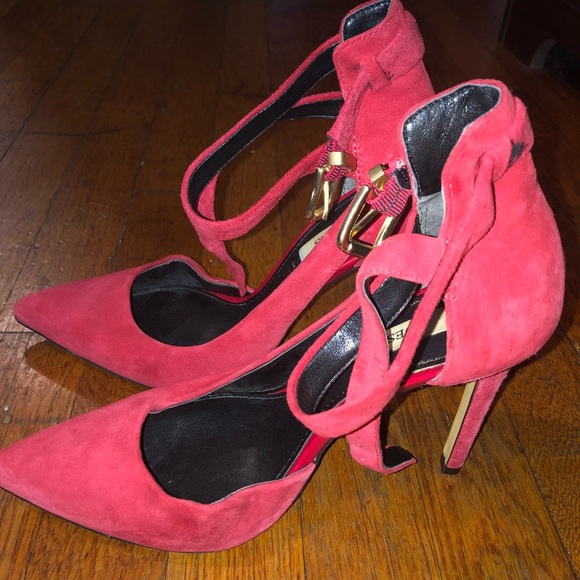 Red Suede Guess Ankle Strap Pump - Picture 1 of 2